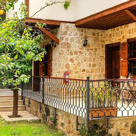 Zemira Garden Ξενοδοχείο 5*